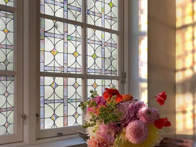 ADD.HERES geometric leaded-look window film