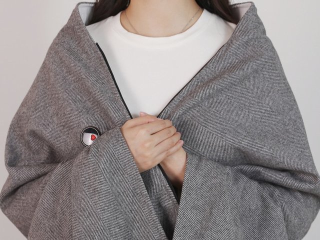 Tozia heated shawl