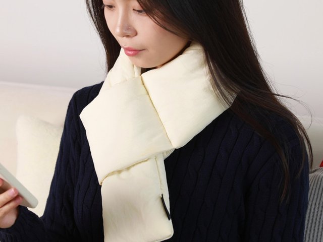Tozia heated scarf